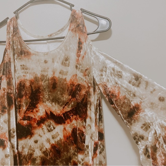 Long Sleeve Velvet Feel Cream & Rust Flowy Short Dress Open Shoulder W/ Pockets - Picture 3 of 10